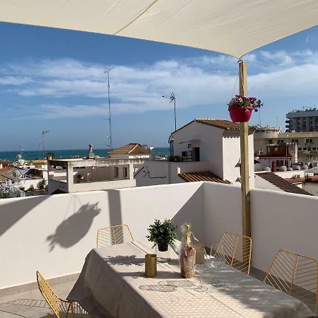 Apartamento Lujoso duplex en la playa con vistas al mar Torremolinos Exterior foto
