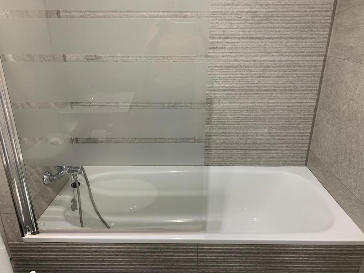 Apartamento Lujoso duplex en la playa con vistas al mar Torremolinos Exterior foto