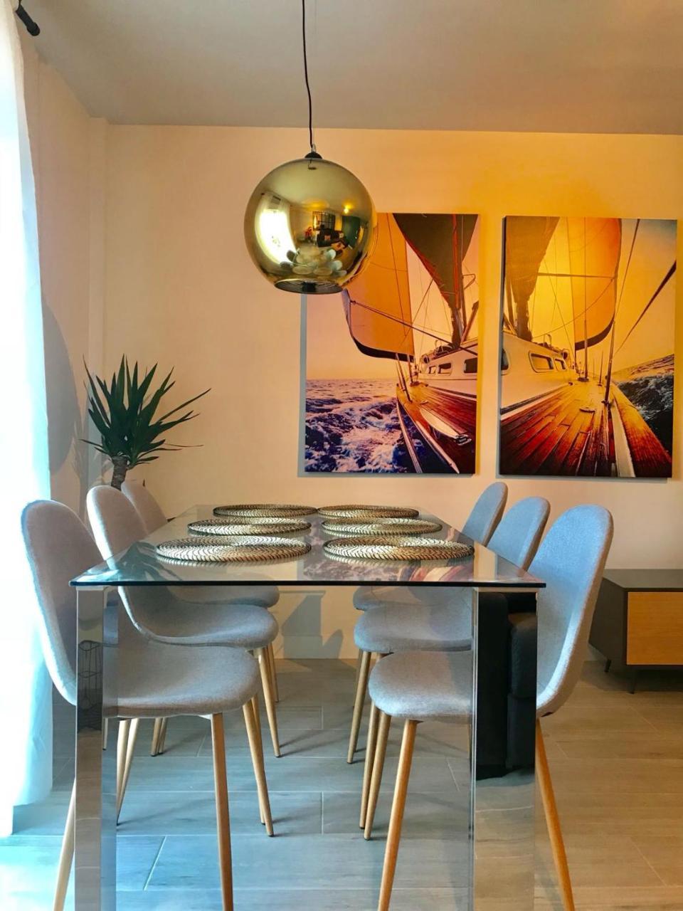 Apartamento Lujoso duplex en la playa con vistas al mar Torremolinos Exterior foto