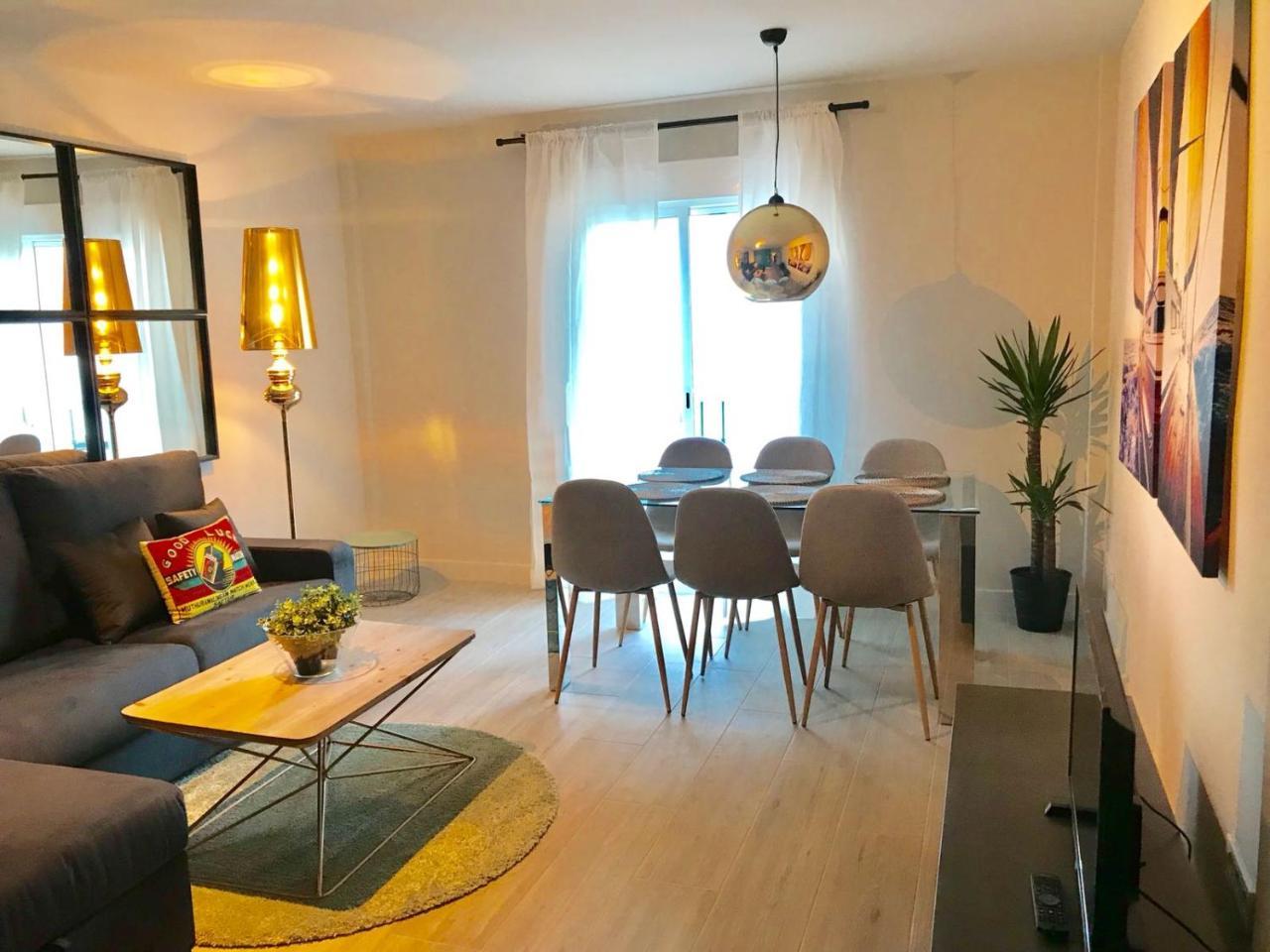 Apartamento Lujoso duplex en la playa con vistas al mar Torremolinos Exterior foto