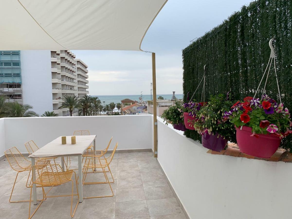 Apartamento Lujoso duplex en la playa con vistas al mar Torremolinos Exterior foto